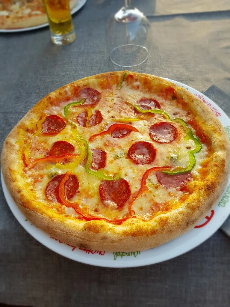 Lorenzo Siwadol Sias_Bar Pizzeria Da Luciano Mazzette_Ollolai_review