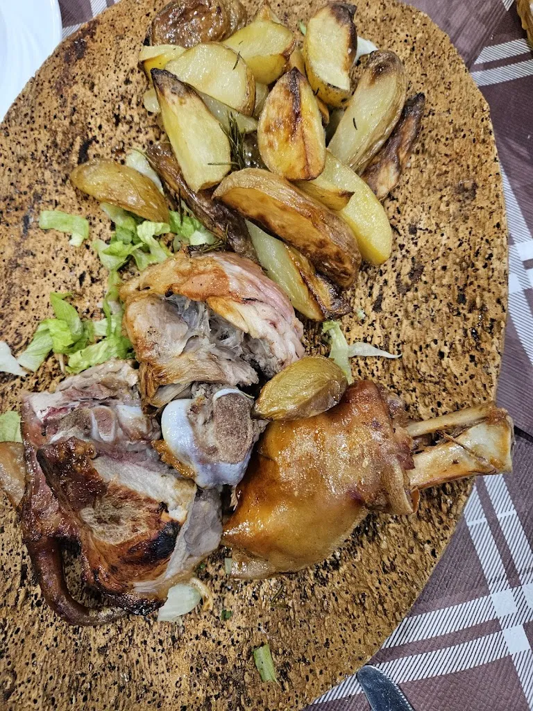 Menu_Azienda Agricola Badu e Chercu s.s.a Azienda Vitivinicola Fattoria Didattica Agricamper Natur._Oliena_image_4