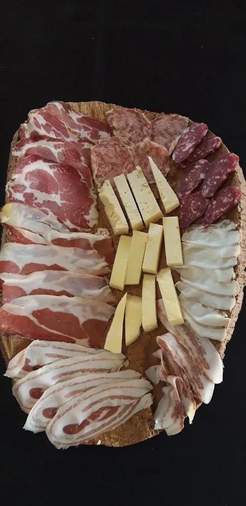 Menu_Azienda Agricola Badu e Chercu s.s.a Azienda Vitivinicola Fattoria Didattica Agricamper Natur._Oliena_image_5