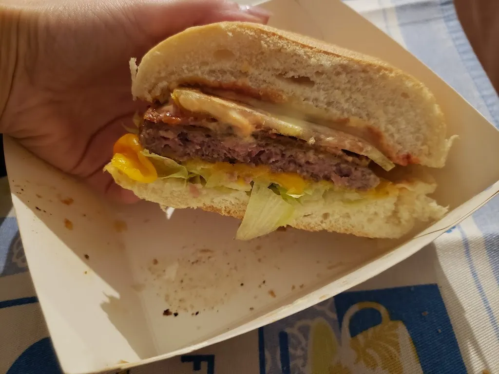 fausta crissantu_Giarret's Club_Oliena_review