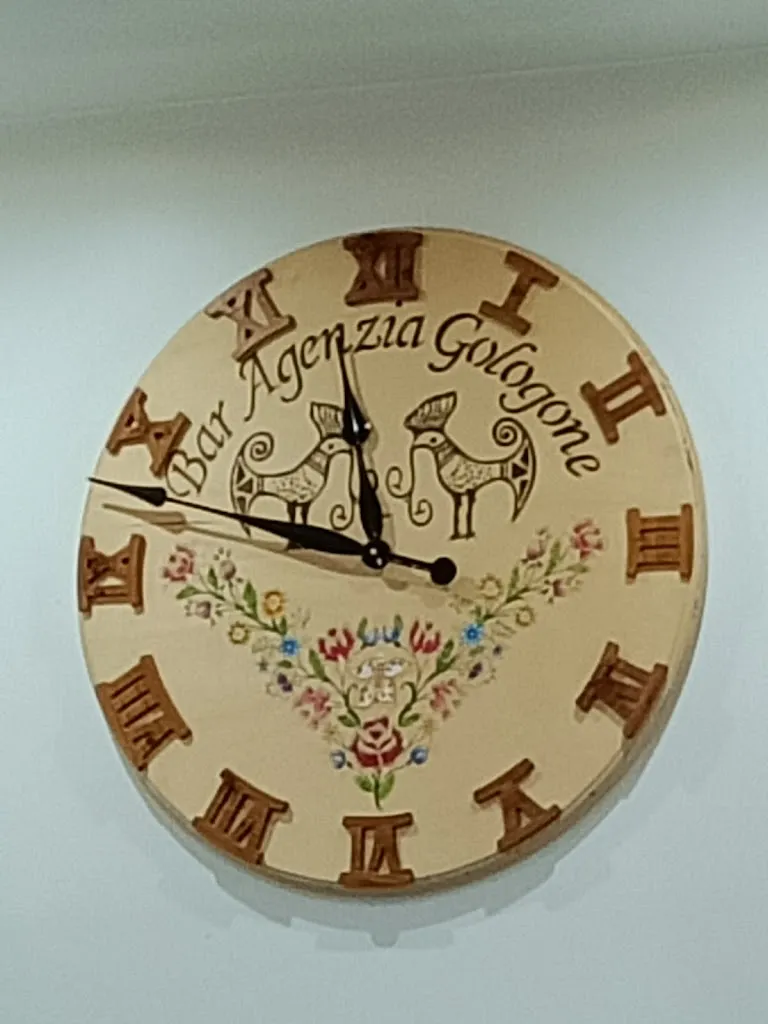 Samantha Massidda_Bar Agenzia Gologone_Oliena_review