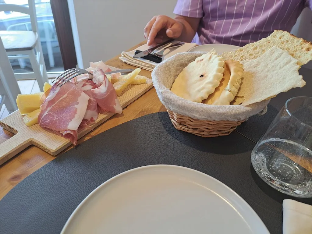 Lukáš Chlpek_L'Artigiano - La Cucina Tipica Sarda di Nonna Rosa_Nuoro_review