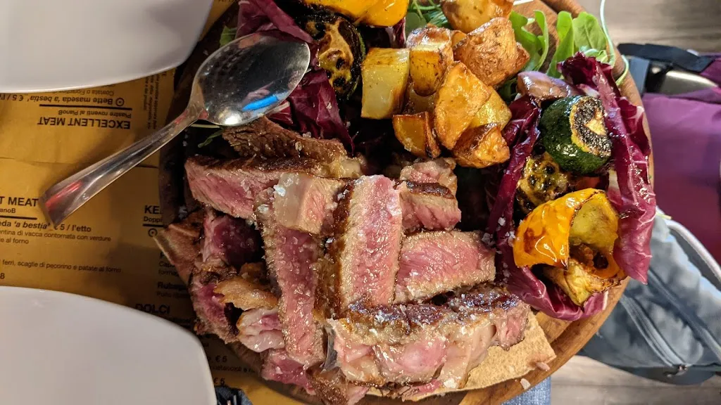 Pak-Ming Wan_PianoB_Nuoro_review