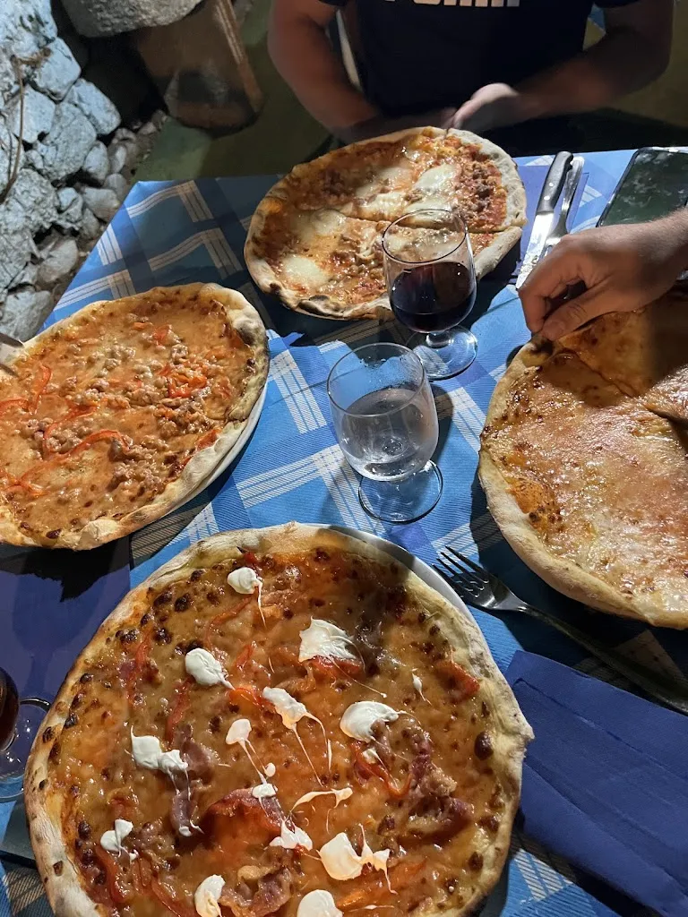 Neus Sflx_Pizzeria Delle Grazie di Frongia Christian_Nuoro_review