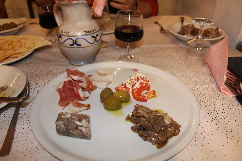 Angelo Piredda_Ristorante Pizzeria Tascusì di Gianfranco Pranteddu_Nuoro_review