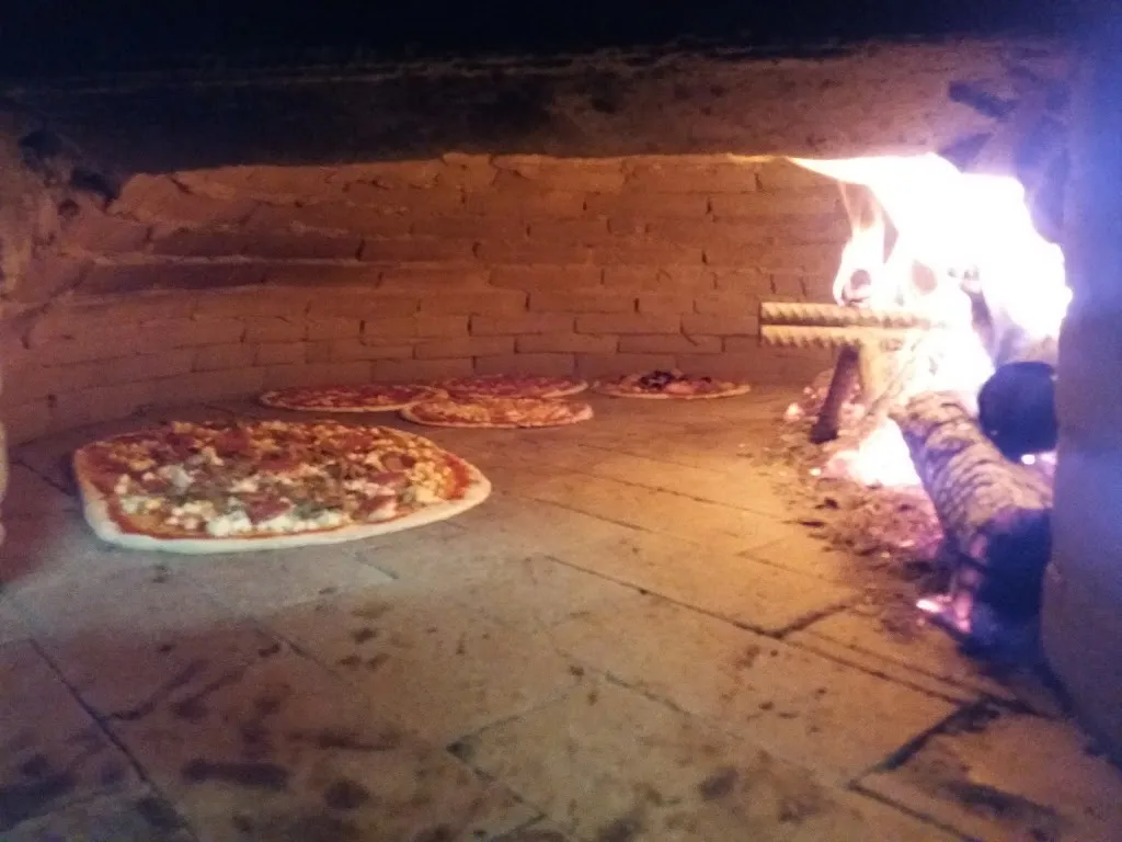 Pizzeria Max Marghe_Onifai_slider_image_3