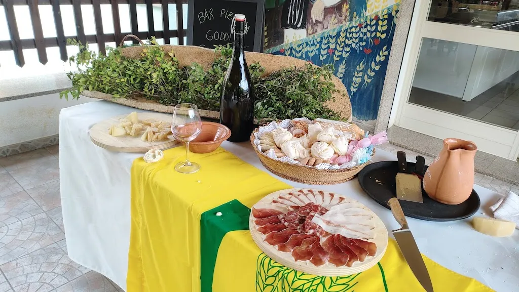 Marco Sulis_Bar Pizzeria Goddi_Oniferi_review