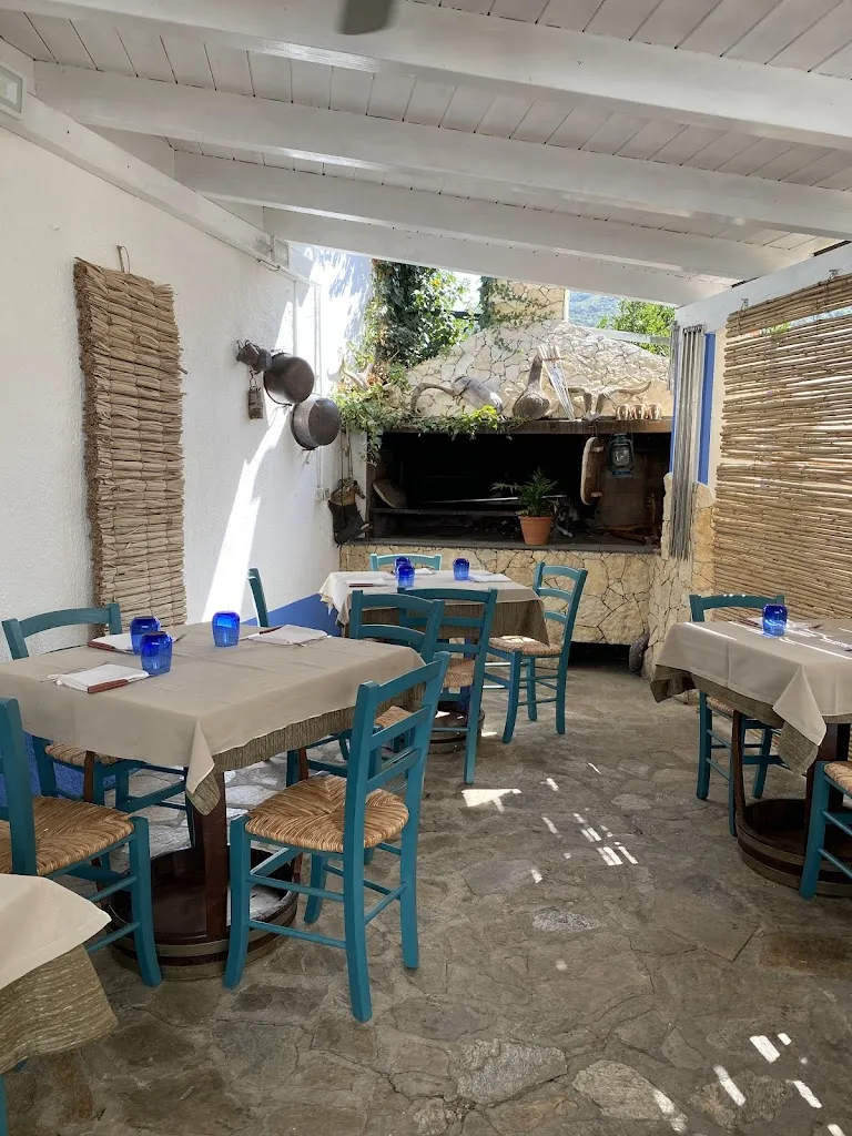 Trattoria de sos disizzos_Oniferi_slider_image_1