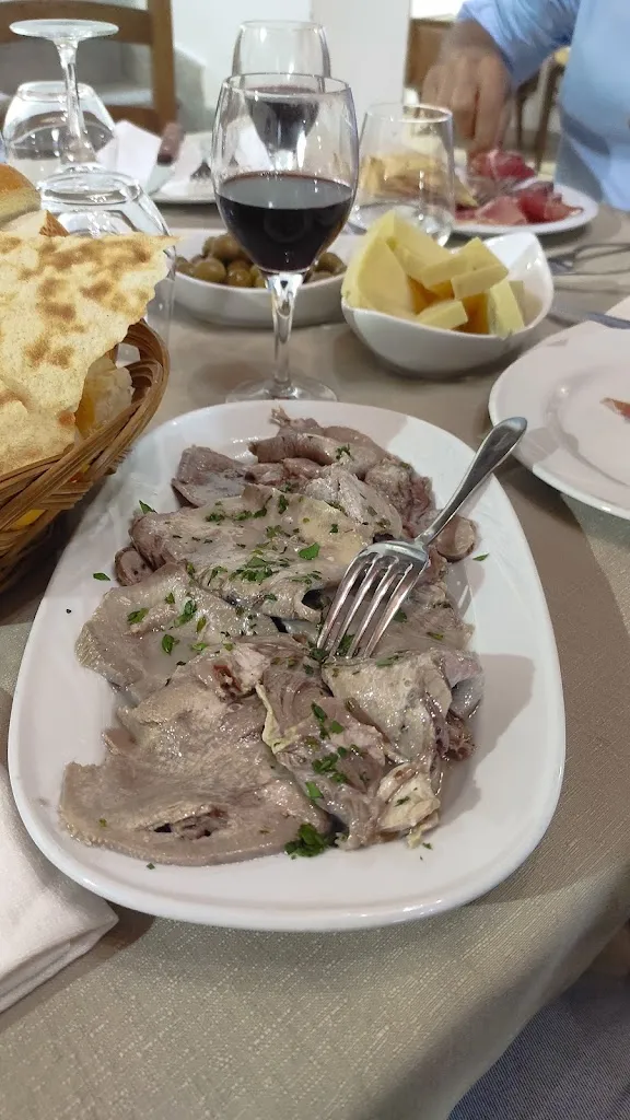 Trattoria de sos disizzos_Oniferi_slider_image_3