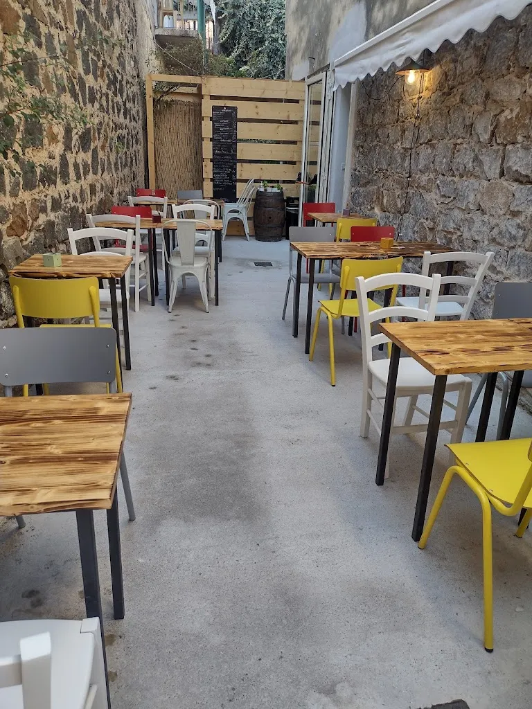 Pub ristorante GastroGarage restaurant in Orosei