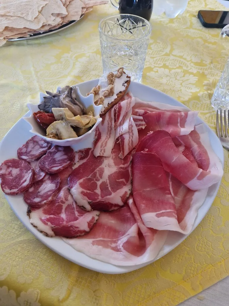 Ristorante Pizzeria Turre Di Zoroddu Marialfonsa Marialfonsa_Orotelli_slider_image_3