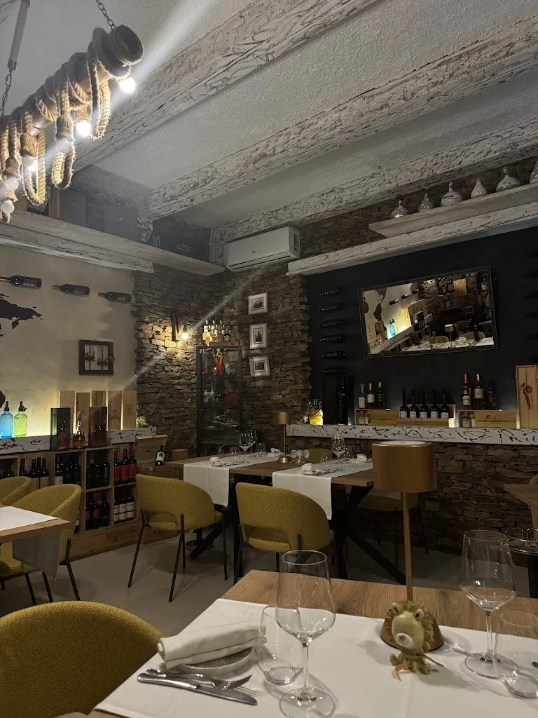 L' Essenza Bistrot restaurant in Olbia