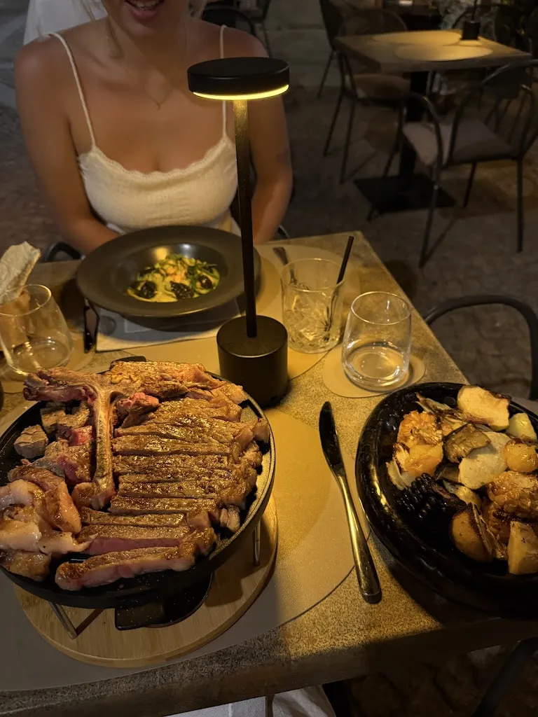 William Rowe_Kombo Street_Olbia_review