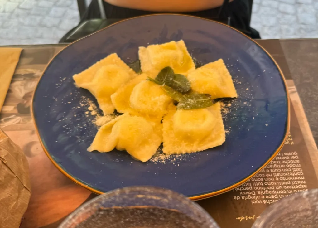 Gabriela Hozzová_Anticas Licanzias Bistrò_Olbia_review