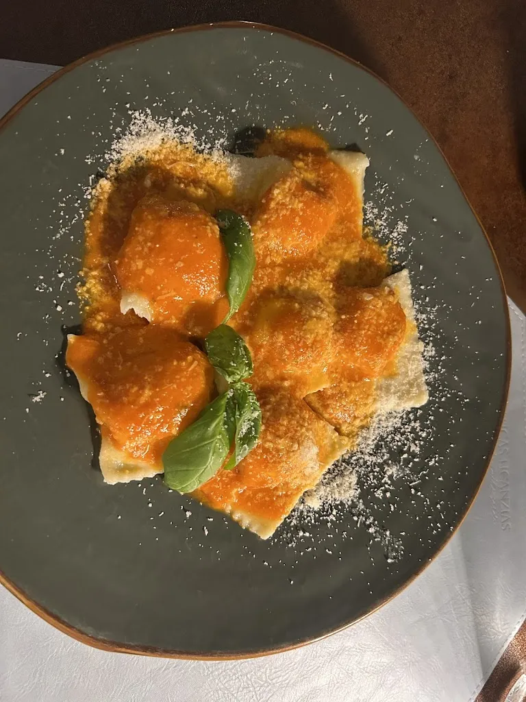 Chloe Hong_Anticas Licanzias Bistrò_Olbia_review