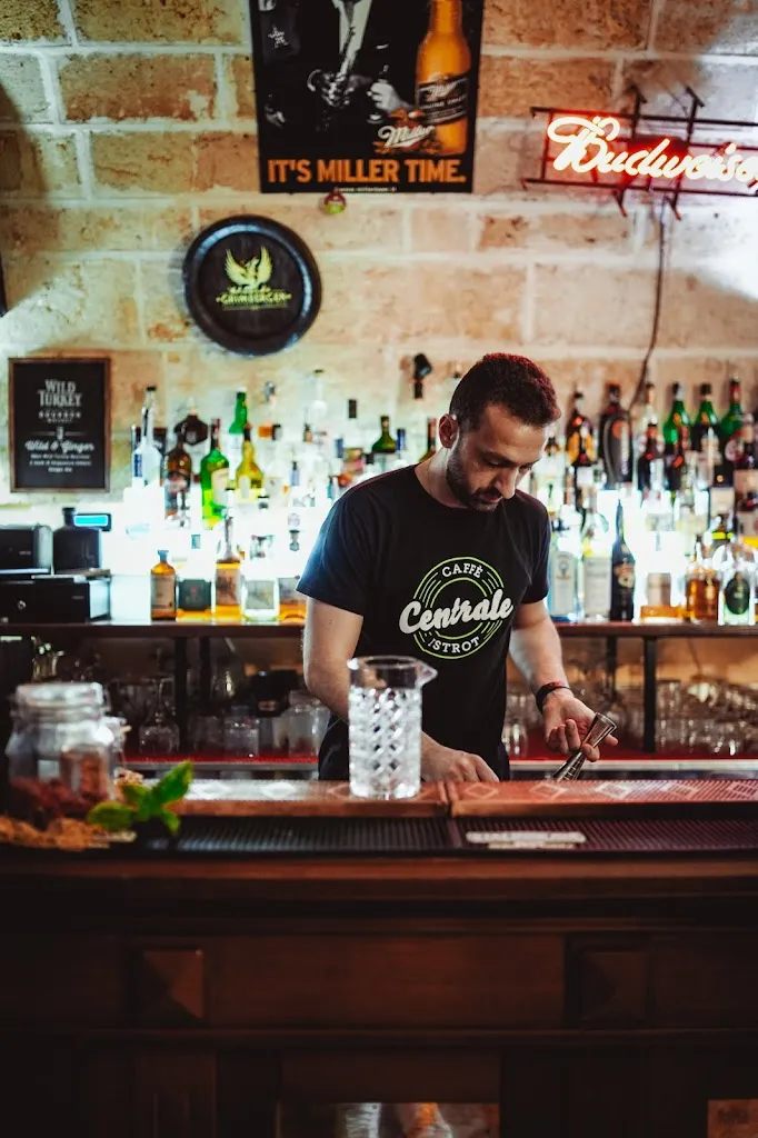 Caffè Centrale restaurant in Francavilla Fontana