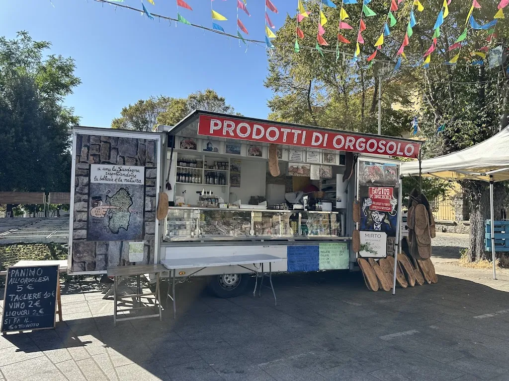 Michael McGill_Gustos de Orgosolo pratobello 1969_Orgosolo_Bewertung