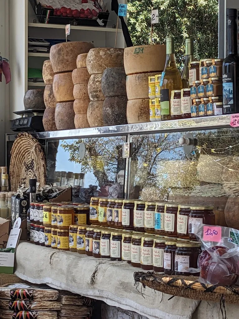 Gustos de Orgosolo pratobello 1969_Orgosolo_slider_image_3