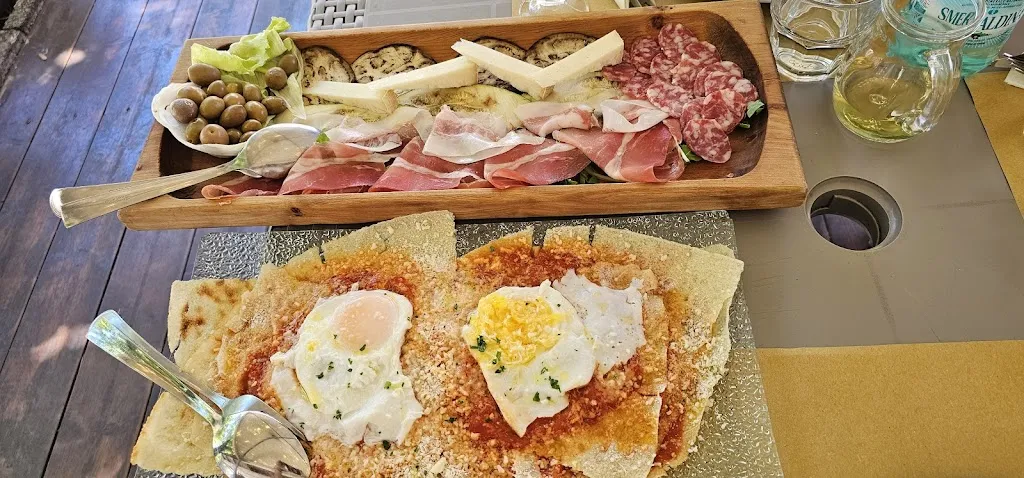 Antico Forno di Orgosolo Ristorante Pratobello_Orgosolo_slider_image_3