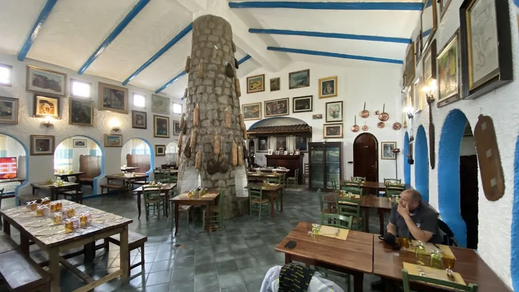 Ristorante Ai Monti del Gennargentu_Orgosolo_slider_image_1