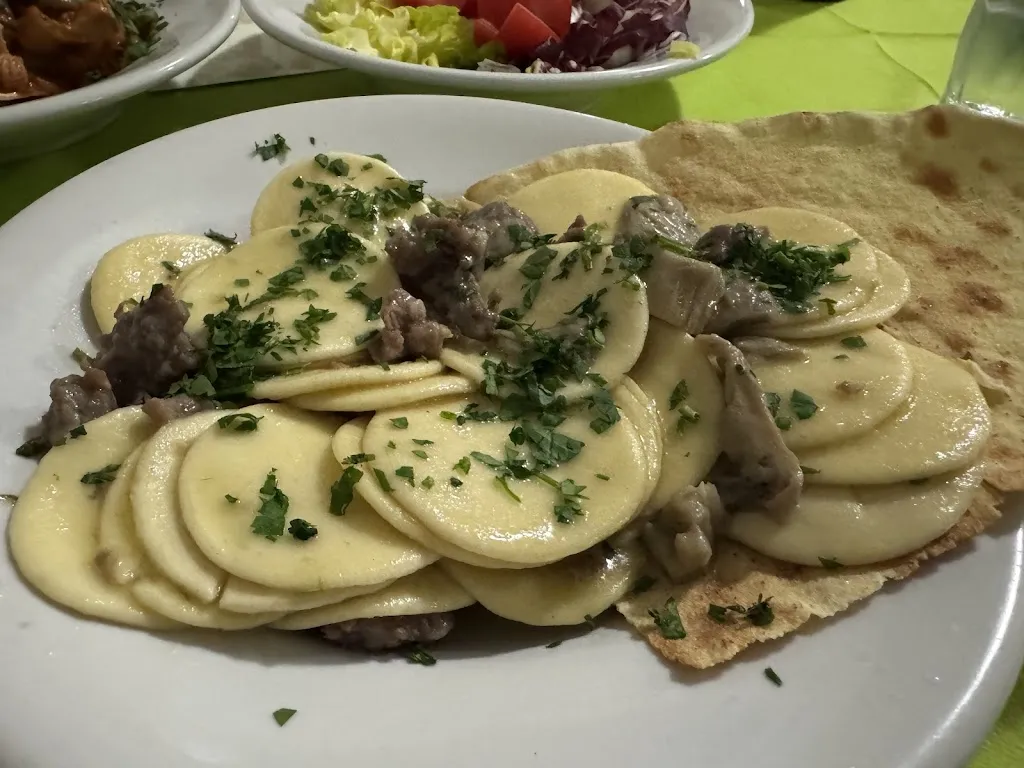 Robert Meyer_Trattoria-pizzeria SOS Tenores_Orgosolo_review