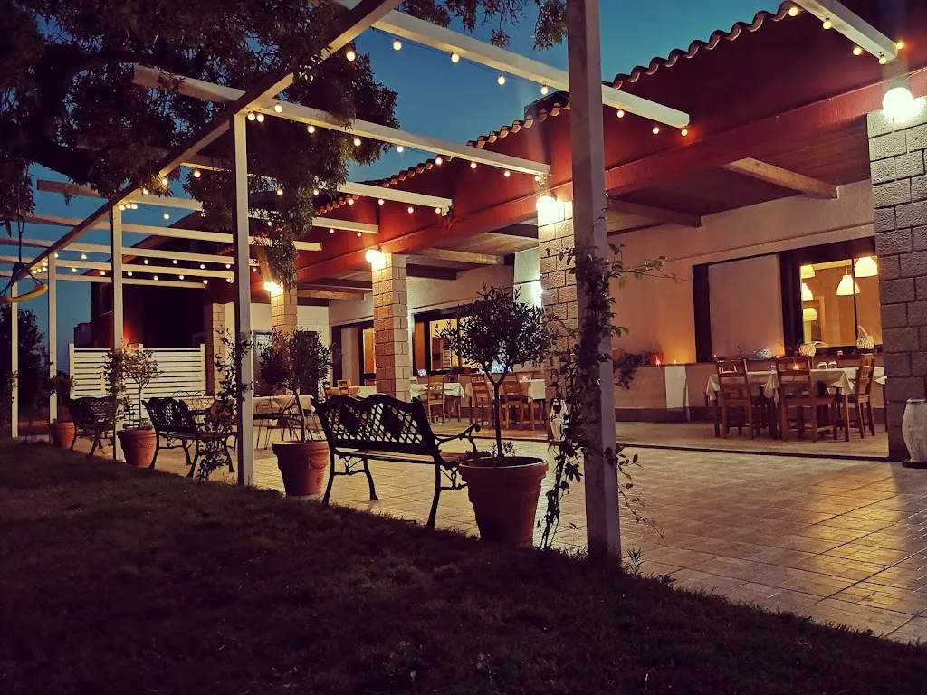 Agriturismo Di Penta restaurant in Ortacesus