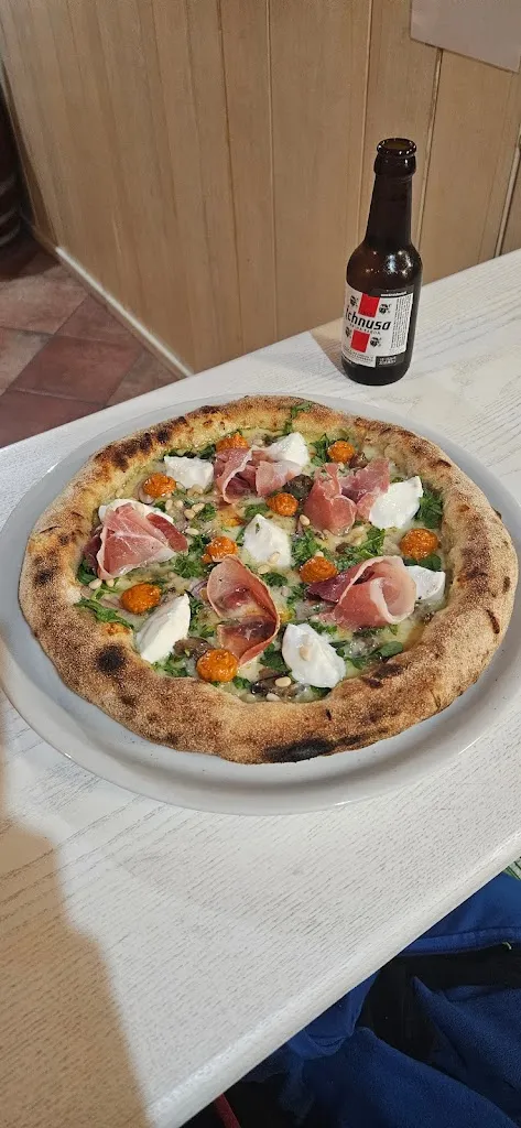 Gastronomia pizzeria da Bellina Francesca_Orune_slider_image_2