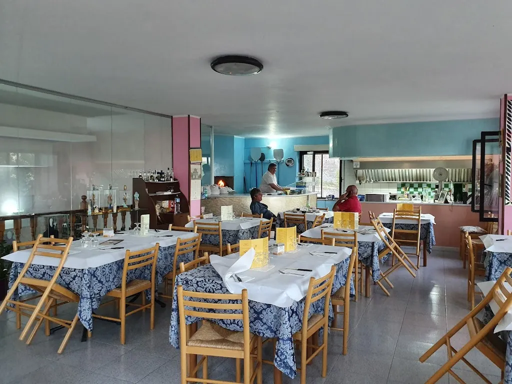 Loveday Powell_Serra Sergio Pizzeria_Osini_review