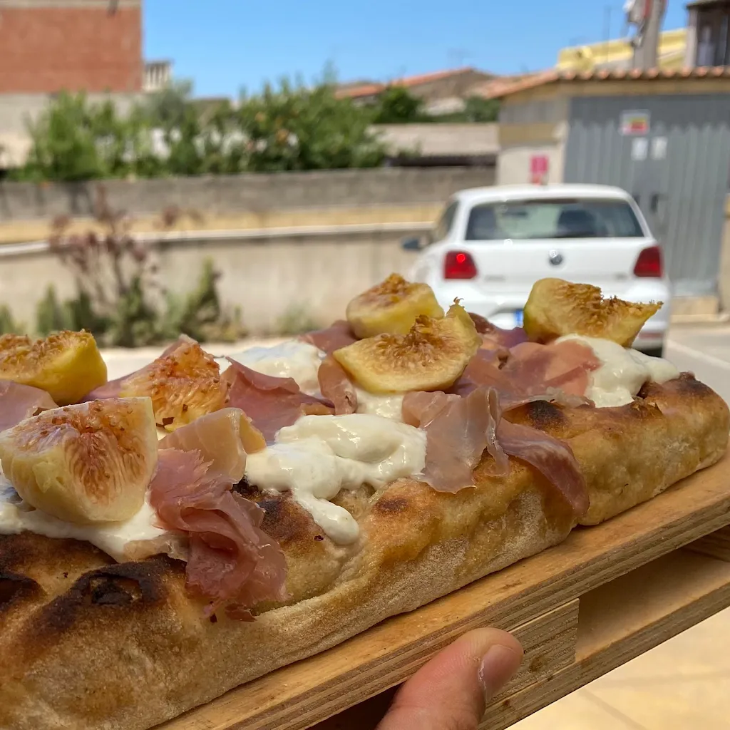 Non solo Pizza restaurant in Pabillonis