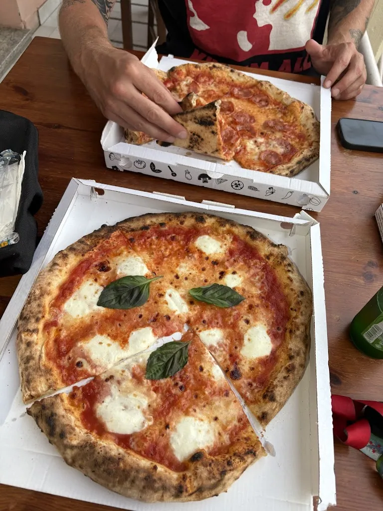 Mafe Gomez_UNDICIZERONOVE_Padru_review