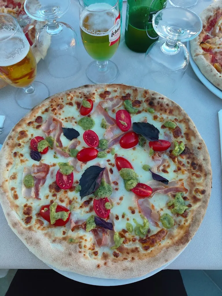 simona mura_Le Liliacee_Ozieri_recensione