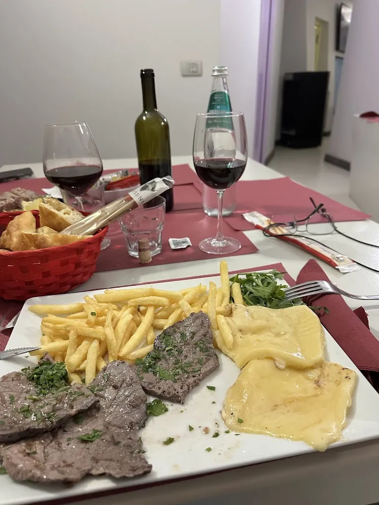 Massimiliano max4ever_Regina Ristopub_Ploaghe_recensione