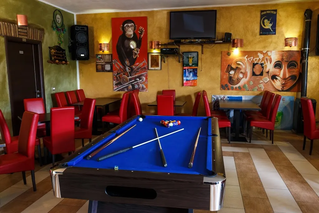 Prexiu Art & Pub restaurant in Pompu