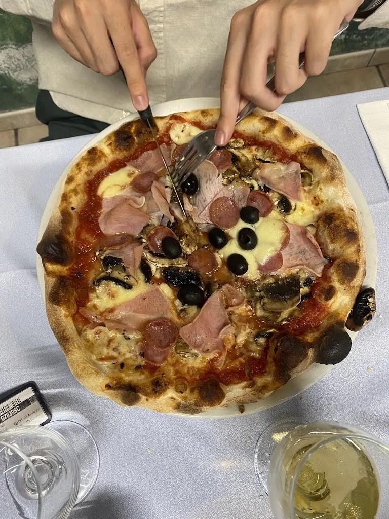 Laura González_Ristorante Il Porticciolo_Palau_review