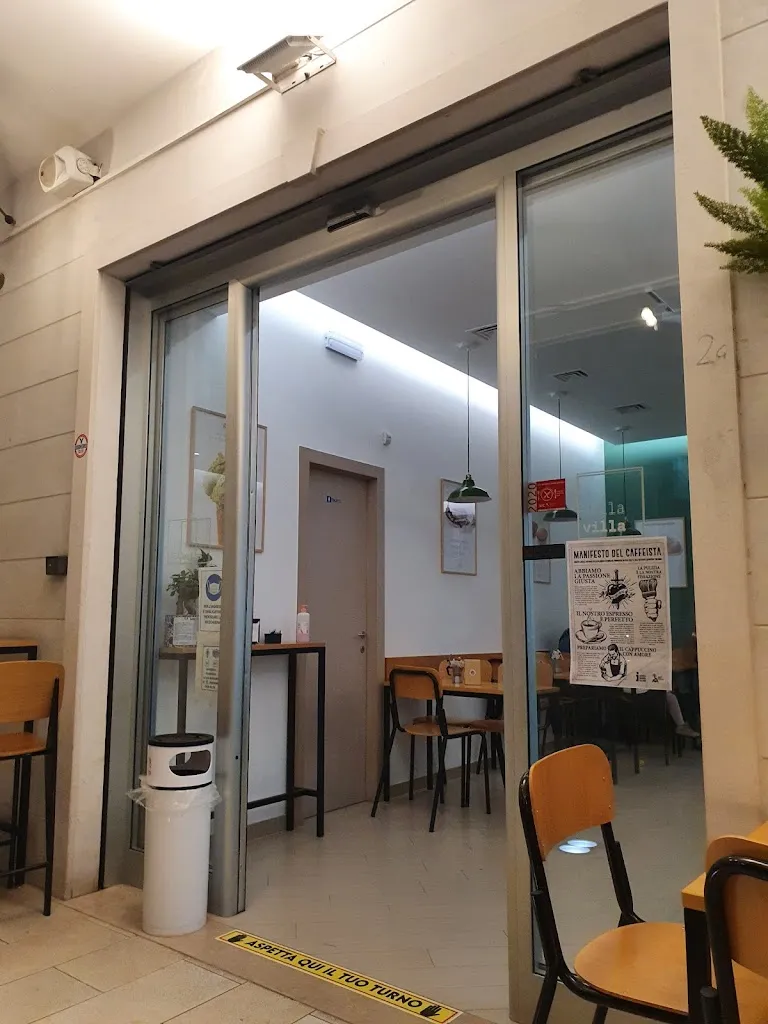 Raffaele De Carlo_Della Villa_Francavilla Fontana_review