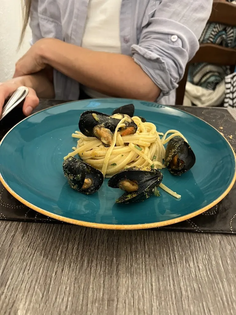 Hakan Demirel_Ristorante Da Robertino - Palau_Palau_review