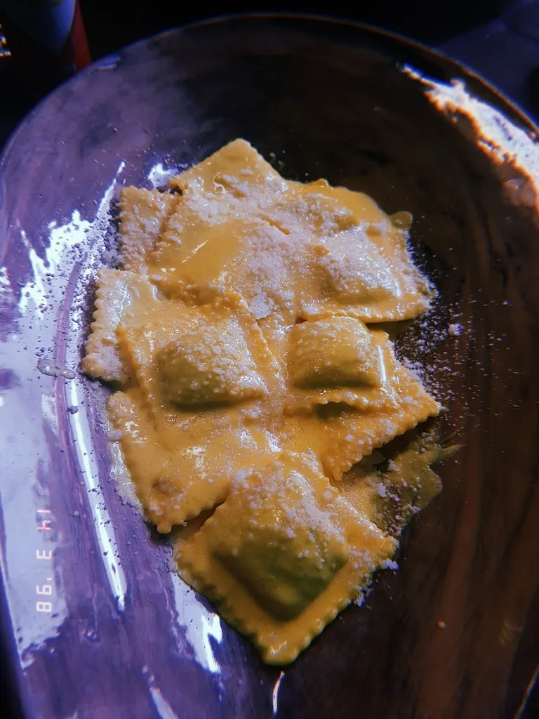 Mike Brown_L' Ancora _Portoscuso_review