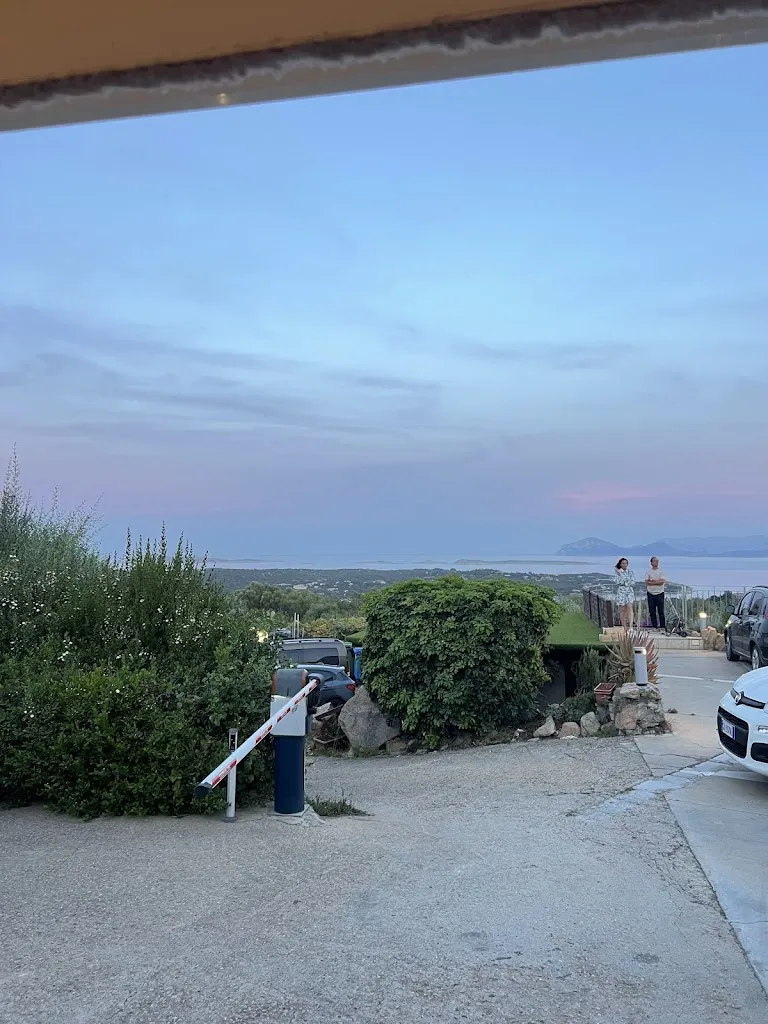 Julia Jones_Ristorante Gastronomia Belvedere - Belvedere Lounge Porto Cervo_Porto Cervo_review