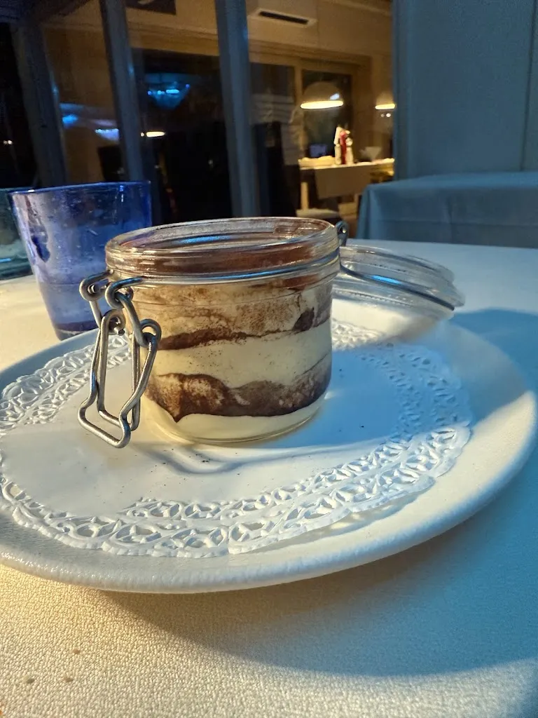 Mr Z_I Frati Rossi_Porto Cervo_review