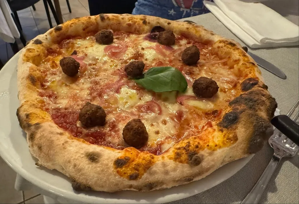 F. C._AMA restaurant_Pula_review