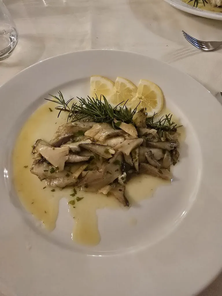 Simon Kozamernik_Hotel I Ginepri_Quartucciu_recensione