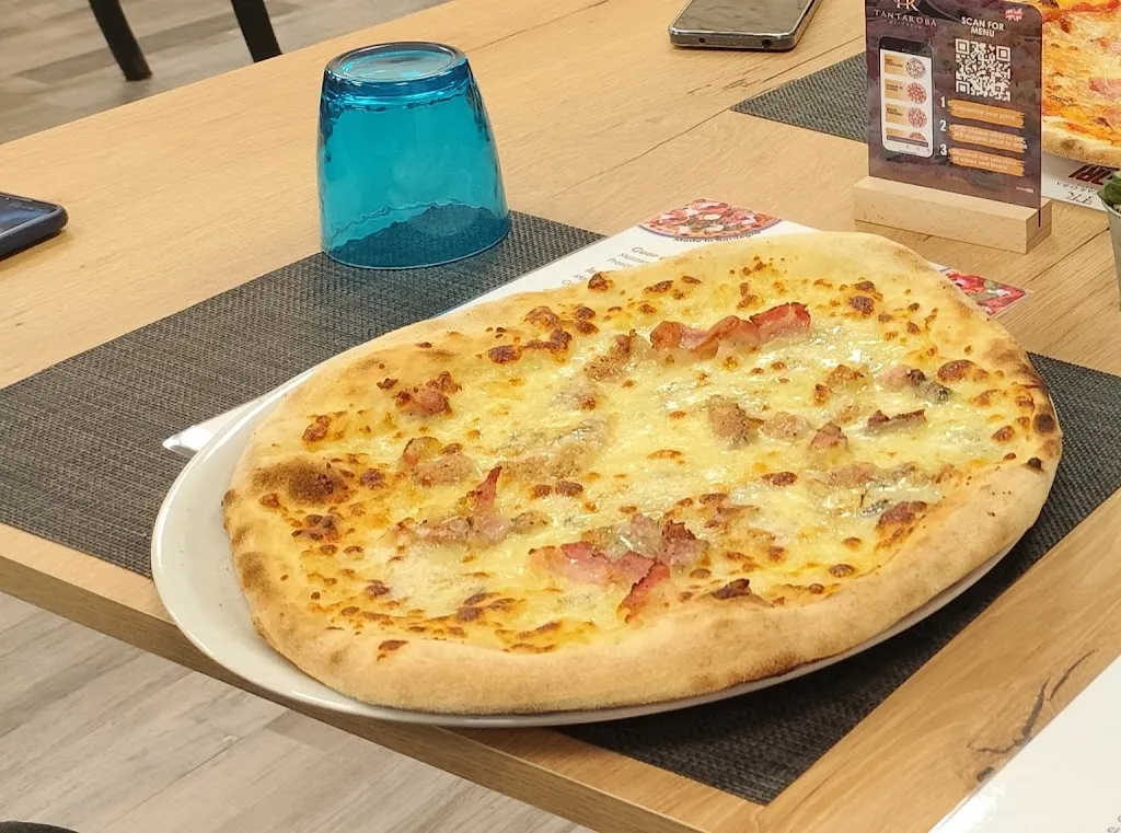 Lenka Malá_Tantaroba Pizzeria Quartucciu_Quartucciu_review