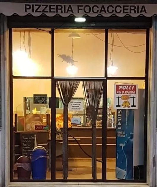 Pizzeria Lo Sfizio restaurant in Quartucciu