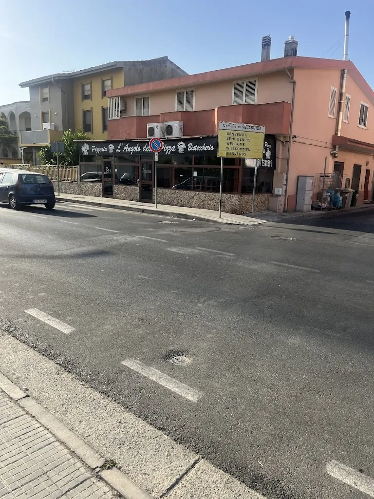 Pizzeria L'angolo_Quartucciu_slider_image_3