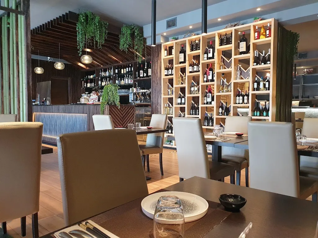 SINGAPORE RESTAURANT_Quartucciu_slider_image_1