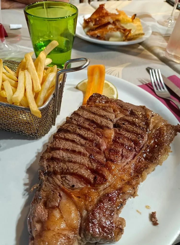 Maria Rosa Romanello_La Capannina_Quartu Sant'Elena_recensione