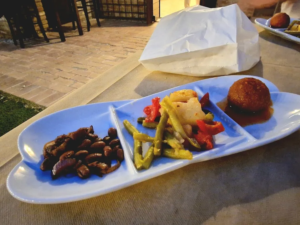 Virginia Meli_La Casina del Bosco di Don Venanzio_Casalbordino-Miracoli_review