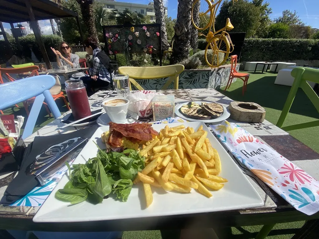 Cynthia Blancaflor_Ristorante Flower Park_Quartu Sant'Elena_review