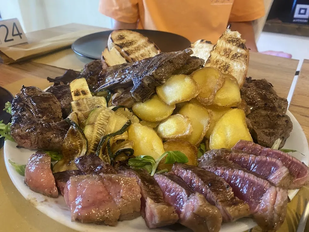 Anna Frank_Millennium Q_Quartu Sant'Elena_review