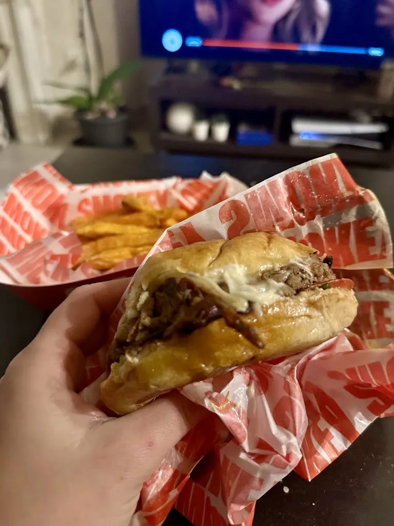 Jessica Fontana_SMOKEY_Quartu Sant'Elena_review